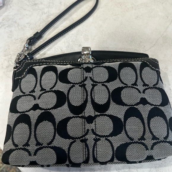 Coach Monochrome Signature Wristlet - Picture 1 of 4